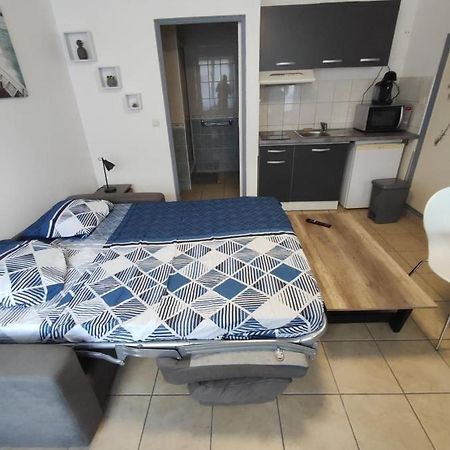 Studio 2 Personnes En Centre Ville Saint-Pierre-de-Plesguen Exteriör bild
